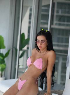 Ariana James Free Pics Galleries