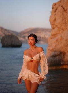 Ariana James Free Pics Galleries