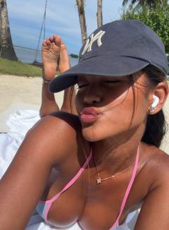 Mae Urno Free Pics Galleries