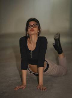 Yael Aris Free Pics Galleries