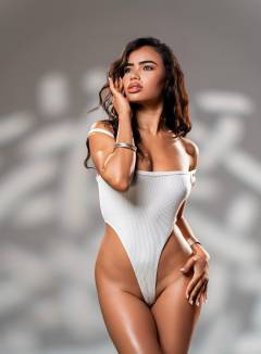 Elisandra Pise Free Pics Galleries