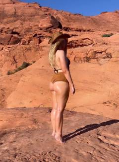 Elle Blume Free Pics Galleries