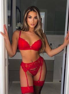 Sophia Peschisolido Free Pics Galleries