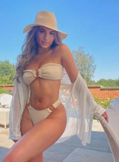 Sophia Peschisolido Free Pics Galleries