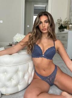 Sophia Peschisolido Free Pics Galleries